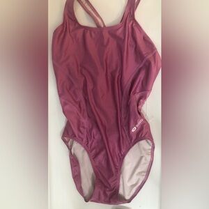 SUGOI one piece swimsuit. Size 34/small